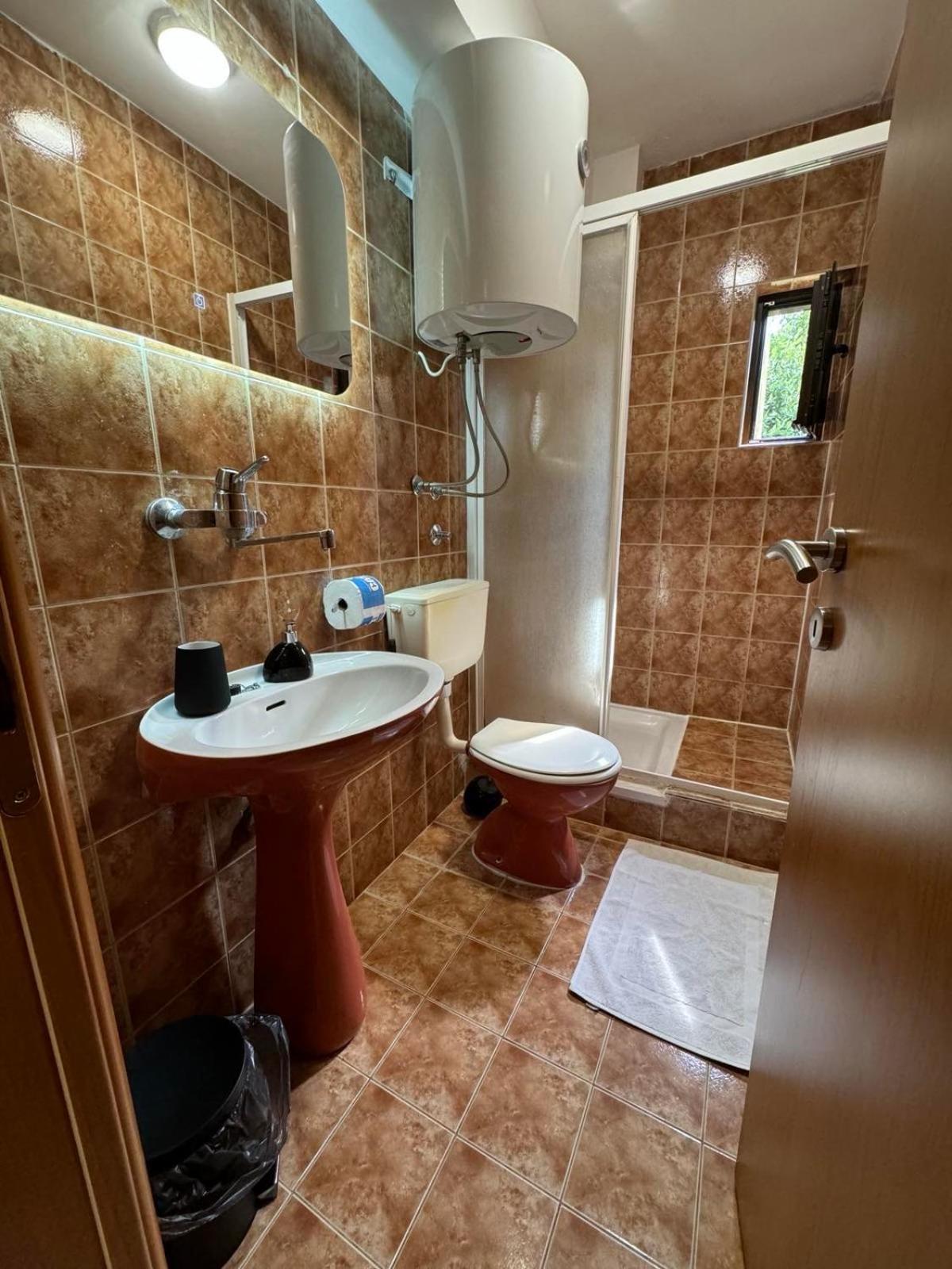 Studio On The Coast, With A View Of The Sunrise,Free We-Fi Cattaro Esterno foto