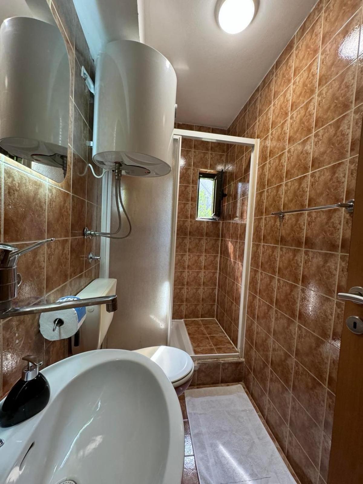 Studio On The Coast, With A View Of The Sunrise,Free We-Fi Cattaro Esterno foto
