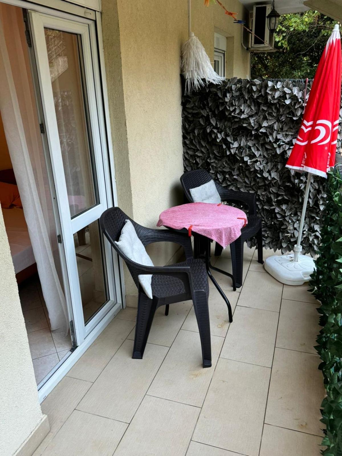 Studio On The Coast, With A View Of The Sunrise,Free We-Fi Cattaro Esterno foto